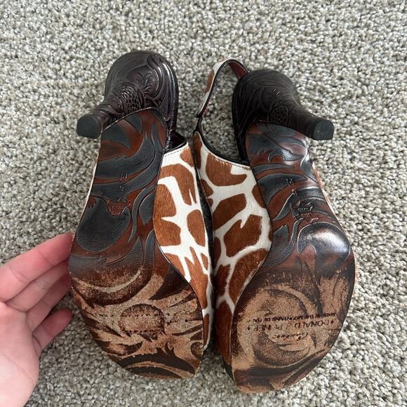 Donald J. Pliner Vintage Y2K Giraffe Print Calf Hair Platform Heels Size 6 - Picture 9 of 12